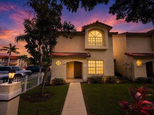 402 Nw 108th Ter, Pembroke Pines, FL, 33026-4023 | Card Image