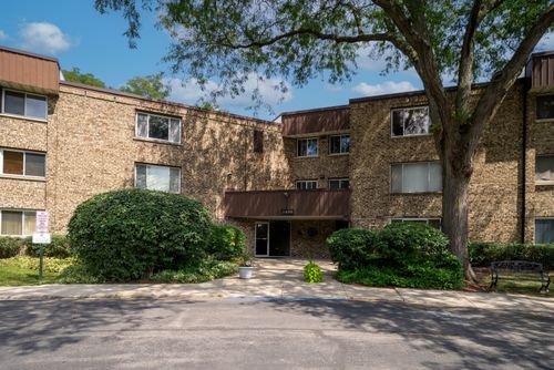 113a-2600 Brookwood Way Dr, Rolling Meadows, IL, 60008-2367 | Card Image
