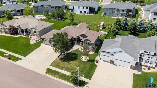 2612 W 90th St Street, Sioux Falls, SD, 57108 | Card Image