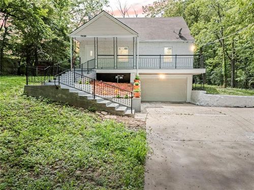 7626 Sycamore Ave, Kansas City, MO, 64138-1271 | Card Image