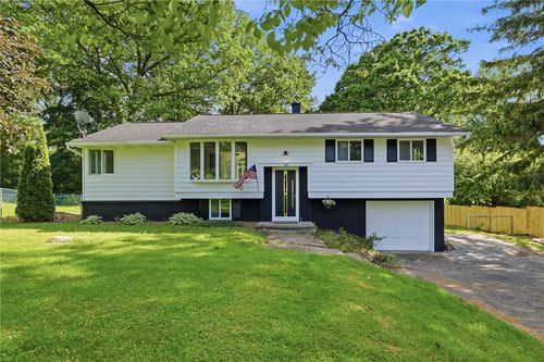40 Oak Hill Ter, Penfield, NY, 14526-2313 | Card Image