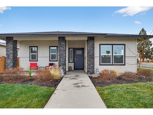 559 Nw Rimrock Ct, Redmond, OR, 97756-2087 | Card Image