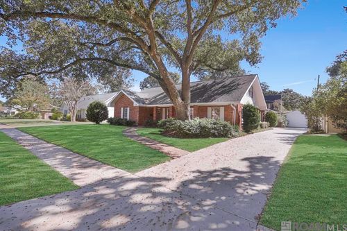 628 College Hill Dr, Baton Rouge, LA, 70808-4949 | Card Image