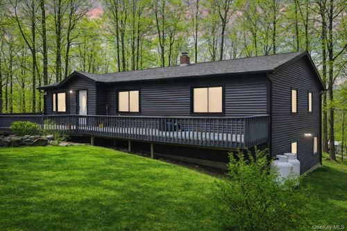17 Union School Rd, Montgomery, NY, 12549-2310 | Card Image