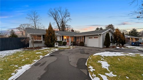 15 Shadbush Rd, Warwick, RI, 02888-6117 | Card Image