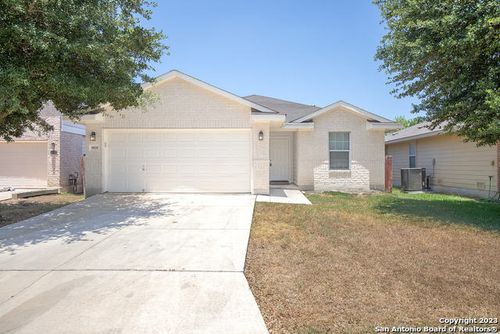 9179 Everton, San Antonio, TX, 78245-1611 | Card Image