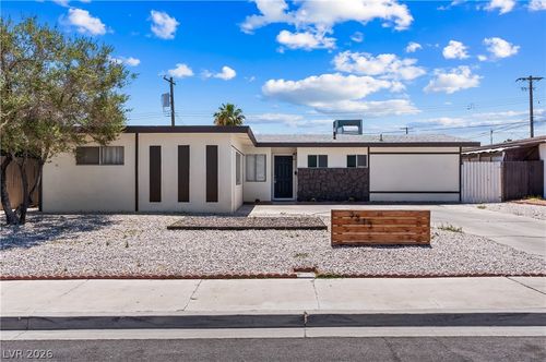 3813 El Conlon Ave, Las Vegas, NV, 89102-5861 | Card Image