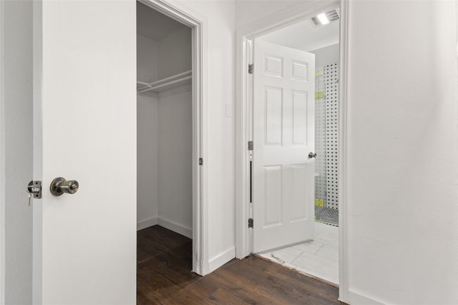 5726 Enchanted Ln, House other with 4 bedrooms, 2 bathrooms and null parking in Dallas TX | Image 19