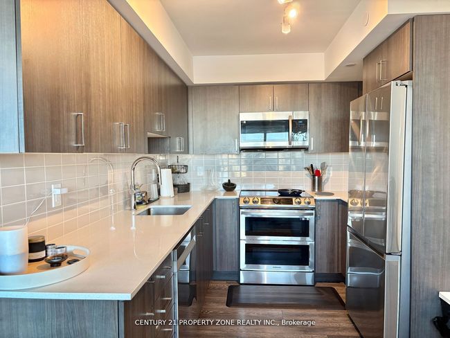 1502 - 1455 Celebration Dr, Condo with 2 bedrooms, 2 bathrooms and null parking in Pickering ON | Image 5