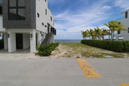 unit-35-94825 Overseas Hwy, Key Largo, FL, 33037-3841 | Card Image