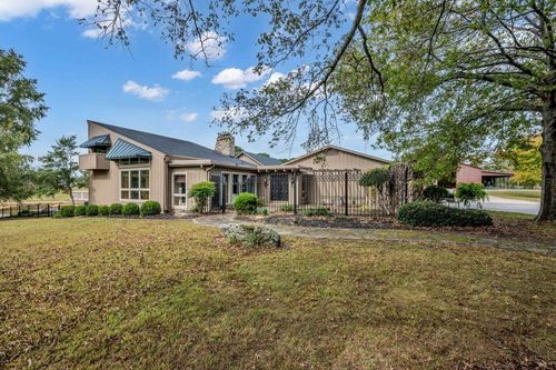 1811 County Road 1301, Vinemont, AL, 35179-6825 | Card Image