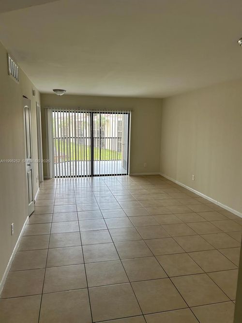 310-3396 Foxcroft Rd, Miramar, FL, 33025-4109 | Card Image