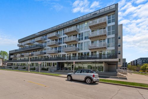 1902 N Commerce St, Milwaukee, WI, 53212-3489 | Card Image