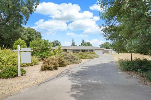 6470 Analitas Dr, Lodi, CA, 95240-0801 | Card Image