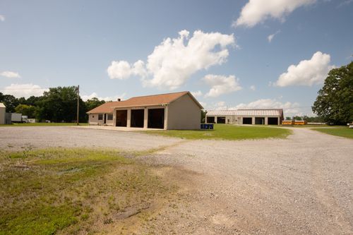 1683 Madison St, Shelbyville, TN, 37160-3645 | Card Image