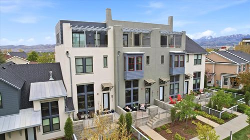 4563 W Daybreak Rim Way, South Jordan, UT, 84009-5057 | Card Image