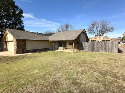 12019 E 28th Street, House other with 3 bedrooms, 2 bathrooms and null parking in Tulsa OK | Image 2