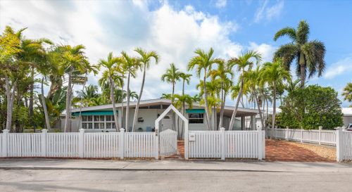 16 Bamboo Ter, Key West, FL, 33040-6240 | Card Image