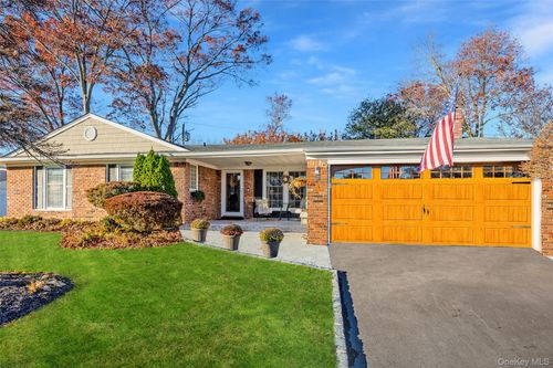 23 King St, Port Jefferson Station, NY, 11776-4007 | Card Image