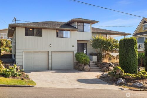 826 Maple St, Edmonds, WA, 98020-3338 | Card Image