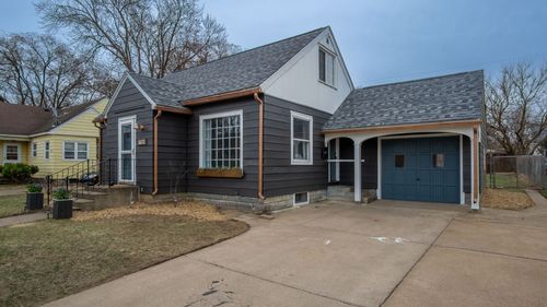 1621 Highland Ave, Eau Claire, WI, 54701-4342 | Card Image