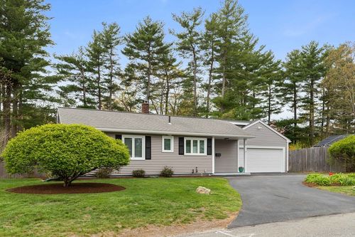 7 Haynes St, Walpole, MA, 02081-2009 | Card Image