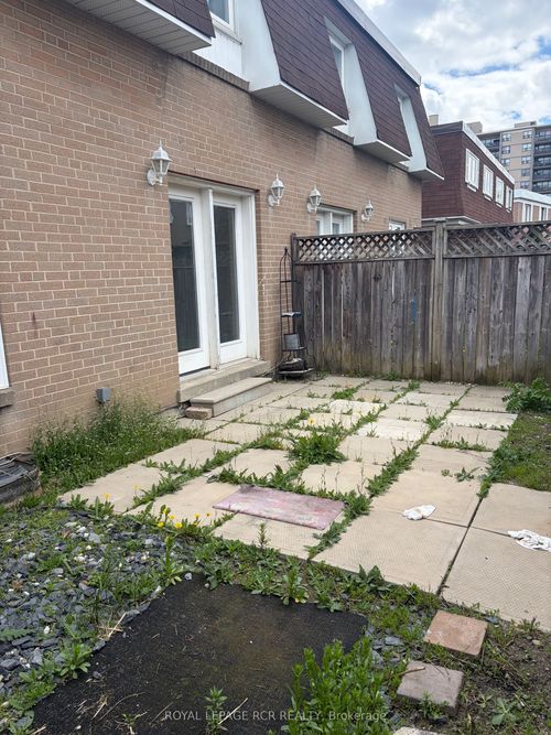 41 Town House Cres, Brampton, ON, L6W3C3 | Card Image