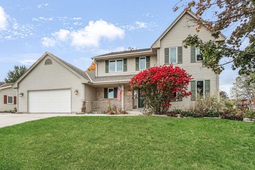 1617 Arapaho Avenue, Grafton, WI, 53024 | Card Image