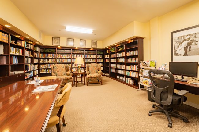 THE LIBRARY IS ANOTHER GREAT FEATURE HERE AT THE G | Image 17