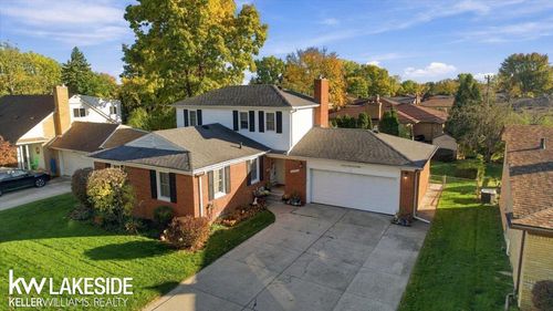 19016 Spindler Ave, Eastpointe, MI, 48021-2035 | Card Image