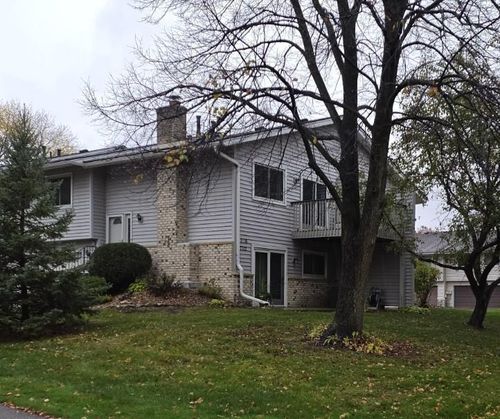7112 Pontiac Cir, Chanhassen, MN, 55317-9451 | Card Image