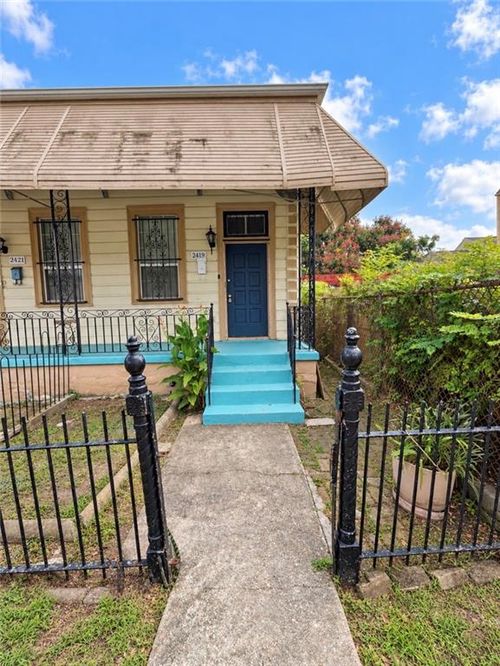 2419 2nd St, New Orleans, LA, 70113-2539 | Card Image