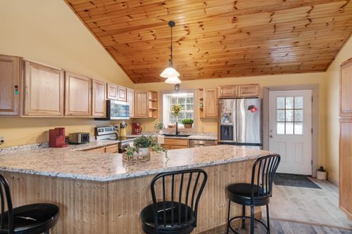 10 Ash Ln, Eden, VT, 05652-8702 | Card Image