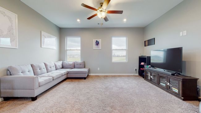 Upstairs loft area is spacious | Image 23