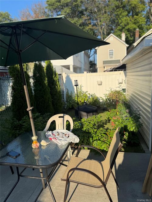 11429 147th St, Jamaica, NY, 11436-1114 | Card Image