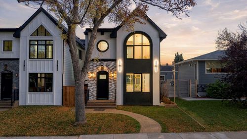 35 Hendon Dr Nw, Calgary, AB, T2K1Y6 | Card Image