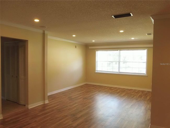 2115 Stewart Ln, House other with 3 bedrooms, 2 bathrooms and null parking in Mount Dora FL | Image 4