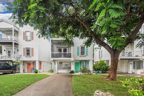 320 24th Street Ocean, Marathon, FL, 33050-2268 | Card Image