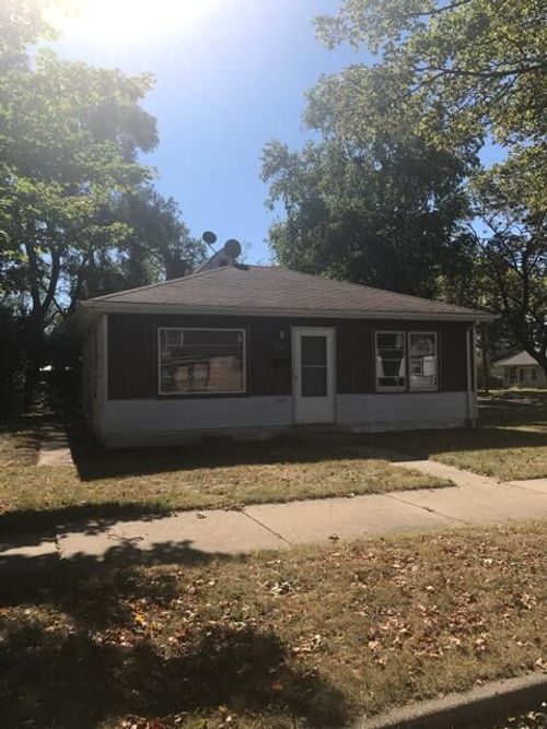 5725 W Carmen Ave, Milwaukee, WI, 53218-2050 | Card Image