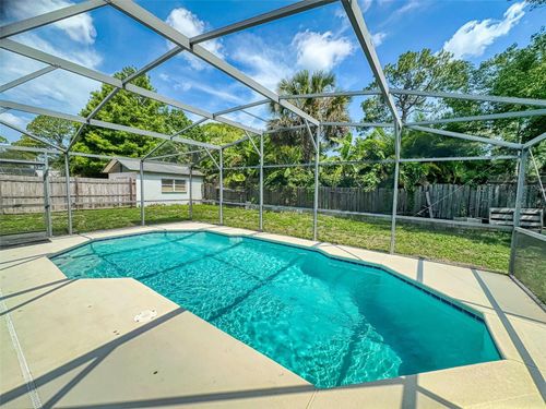 720 Meadow St, Sanford, FL, 32773-5956 | Card Image