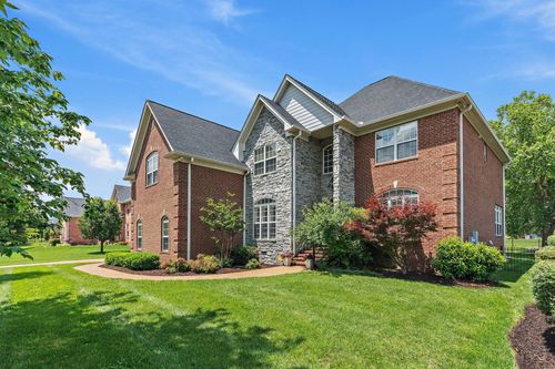 333 Shadow Creek Dr, Brentwood, TN, 37027-7870 | Card Image