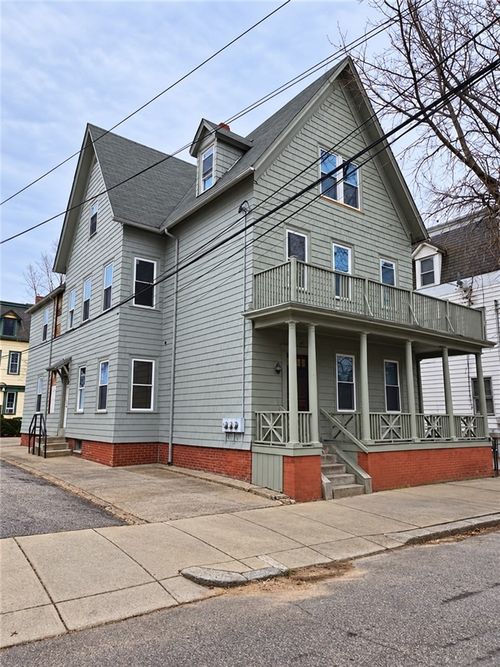 3-rear-41 Brighton St, Providence, RI, 02909-1425 | Card Image