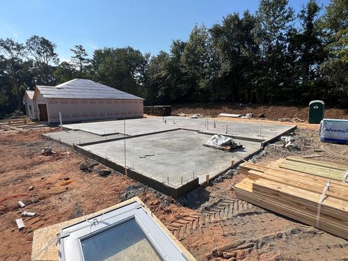 3 Hillway Dr, Phenix City, AL, 36869-2828 | Card Image