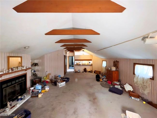 View of garage | Image 8