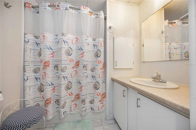 Bathroom 2 | Image 21