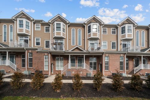 397 Kingston Ct, West New York, NJ, 07093-8335 | Card Image
