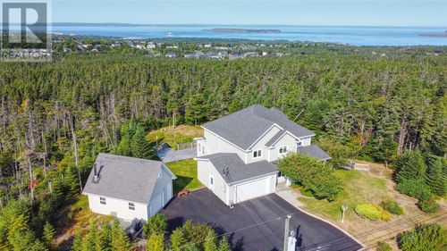 28 Vineyard Dr, Paradise, NL, A1L3W5 | Card Image