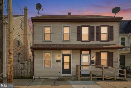 37 W Ferdinand St, MANHEIM, PA, 17545-1831 | Card Image