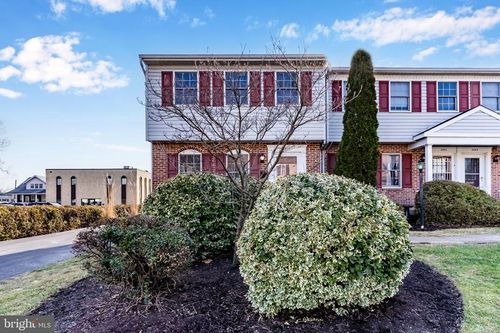 3439 Green St, Camp Hill, PA, 17011-4420 | Card Image