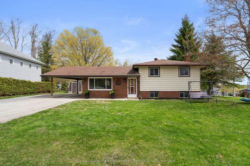 2 Kennedy Dr, Fenelon Falls, ON, K0M1N0 | Card Image